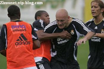 .::! Gravesen traite les joueurs du Real de 